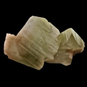 Apophyllite verte de Poona, Inde – Cristal translucide rare, idéal pour les collectionneurs et l’exposition décorative.