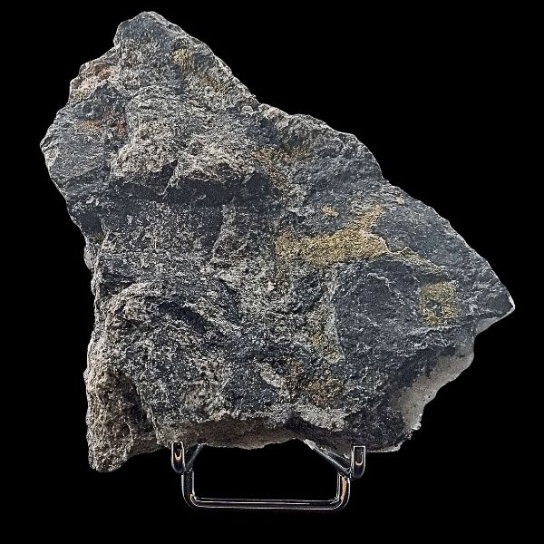 Vue arrière du Quartz + Galène + Pyrite sur matrice, montrant la base rocheuse avec de la Pyrite, extrait de la mine Krushev à Madan, Bulgarie.