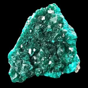 Dioptase verte intense, cristaux prismatiques, 74 g, Mine de Tantara, Katanga (RDC), vue avant