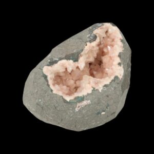 Géode de Heulandite avec cristaux brillants sur matrice rugueuse, Aurangabad, Maharashtra, Inde