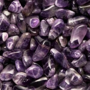 Pierre roulée améthyste taille M, polie, violette naturelle, provenant du gisement de Mapatizya, district de Zimba, Southern Province, Zambie