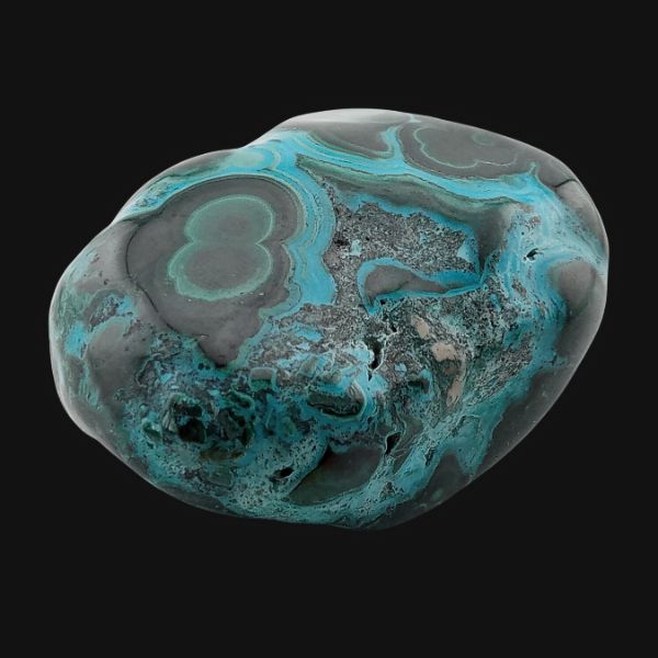 Malachite et chrysocolle de Tantara, forme libre polie, vue légèrement décalée sans support