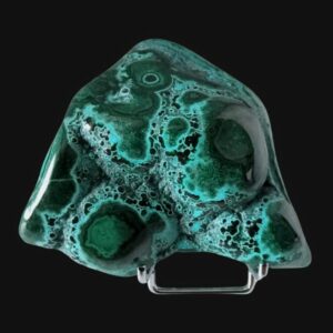 Forme libre malachite et chrysocolle Tantara, face principale sur socle