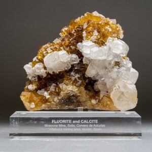 Fluorite et calcite sur matrice calcaire de la mine de Moscona, Asturies